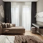 شقة Mandala Designer With Free Private Parking, Near Mall Coresi