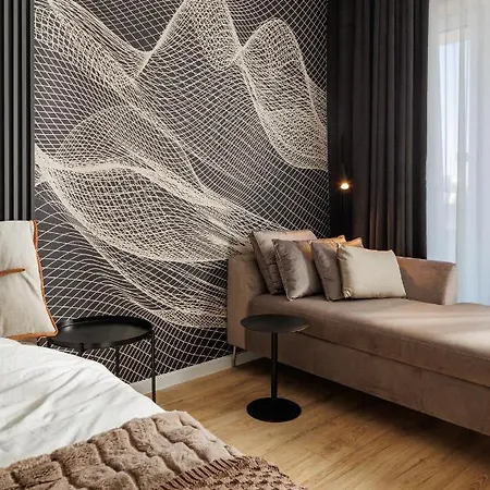 Daire Mandala Designer With Free Private Parking, Near Mall Coresi