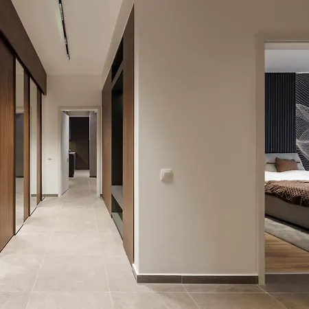 Mandala Designer With Free Private Parking, Near Mall Coresi Braşov