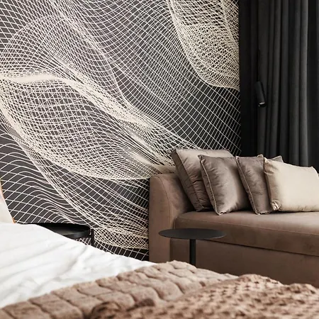 Mandala Designer With Free Private Parking, Near Mall Coresi דירה