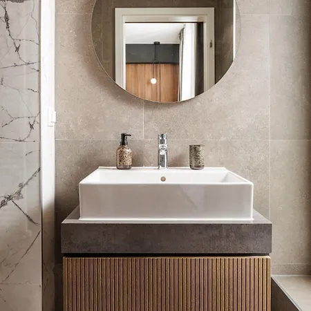 Mandala Designer With Free Private Parking, Near Mall Coresi