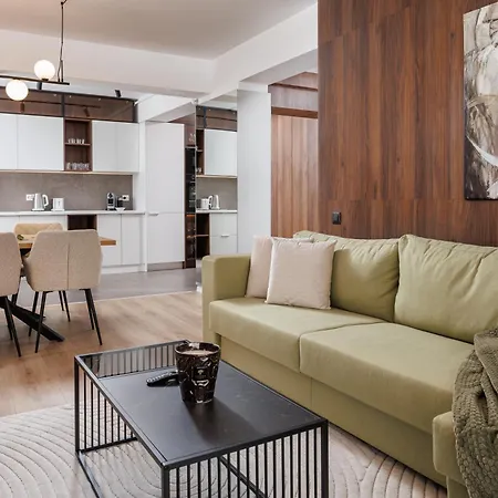 Apartment Mandala Designer With Free Private Parking, Near Mall Coresi *