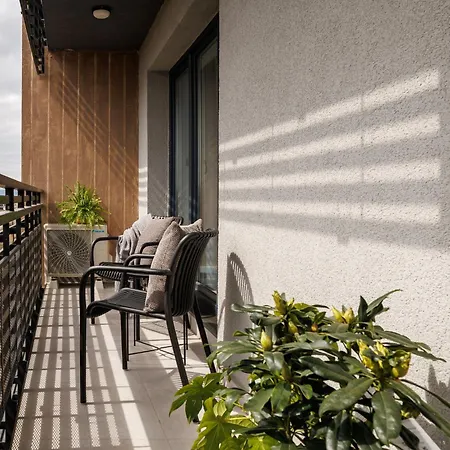 Mandala Designer With Free Private Parking, Near Mall Coresi Брашов