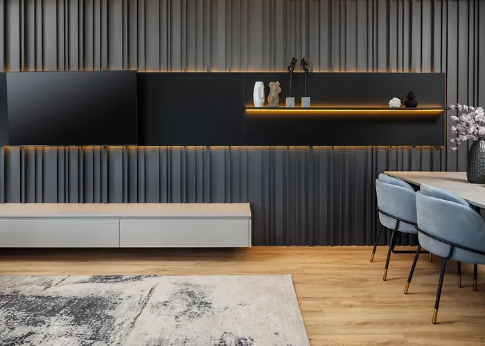 Mandala Designer With Free Private Parking, Near Mall Coresi Apartment