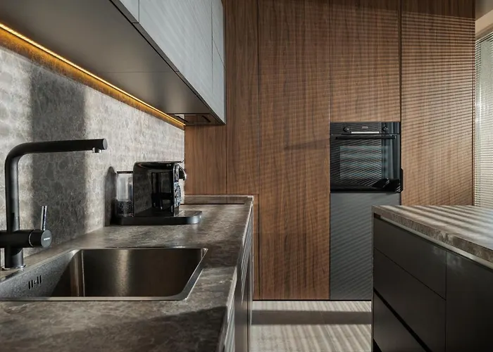 Apartment Mandala Designer With Free Private Parking, Near Mall Coresi Brasov