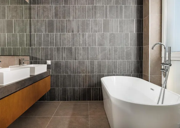 Mandala Designer With Free Private Parking, Near Mall Coresi *