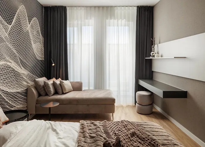 Apartment Mandala Designer With Free Private Parking, Near Mall Coresi