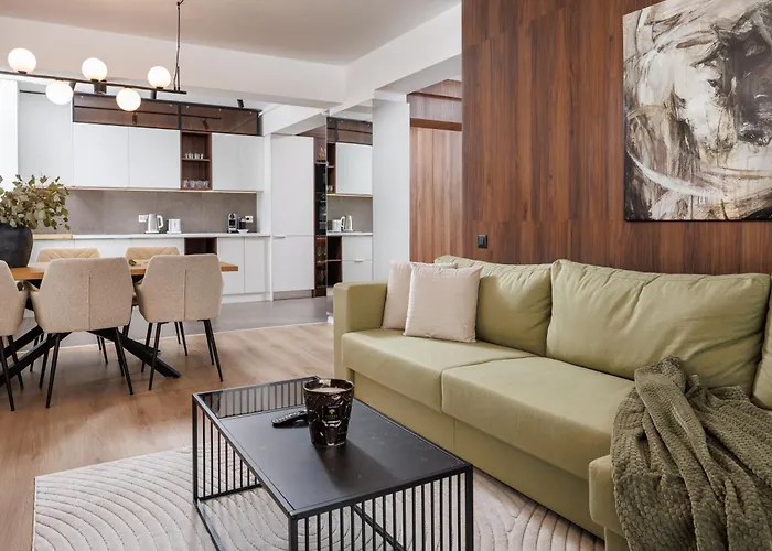 Apartment Mandala Designer With Free Private Parking, Near Mall Coresi *